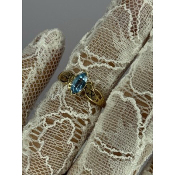 10K YELLOW GOLD BLUE TOPAZ RING SIZE 6.8