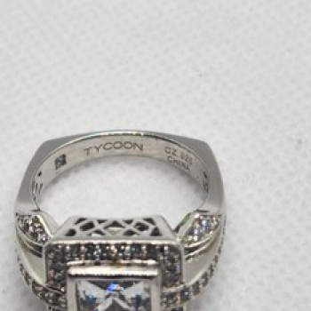925 Sterling Silver CZ Ring Size 8