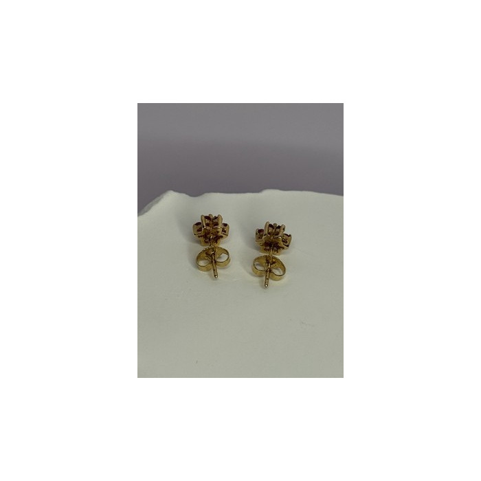 14K YELLOW GOLD RUBY & DIAMONDS FLOWER EARRINGS LENGTH 0.25 INCH