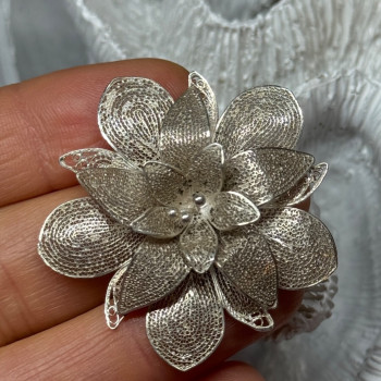 925 Sterling Silver Flower Brooch Length 1.8 Inch