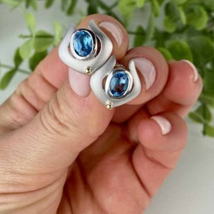 925 Sterling Silver Blue Topaz Stud Earrings