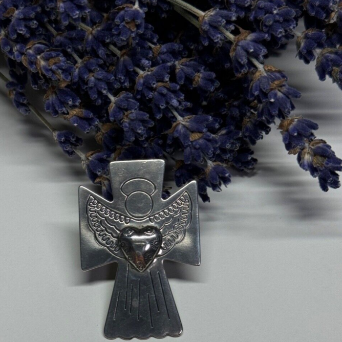 925 Sterling Silver Angel Heart Brooch