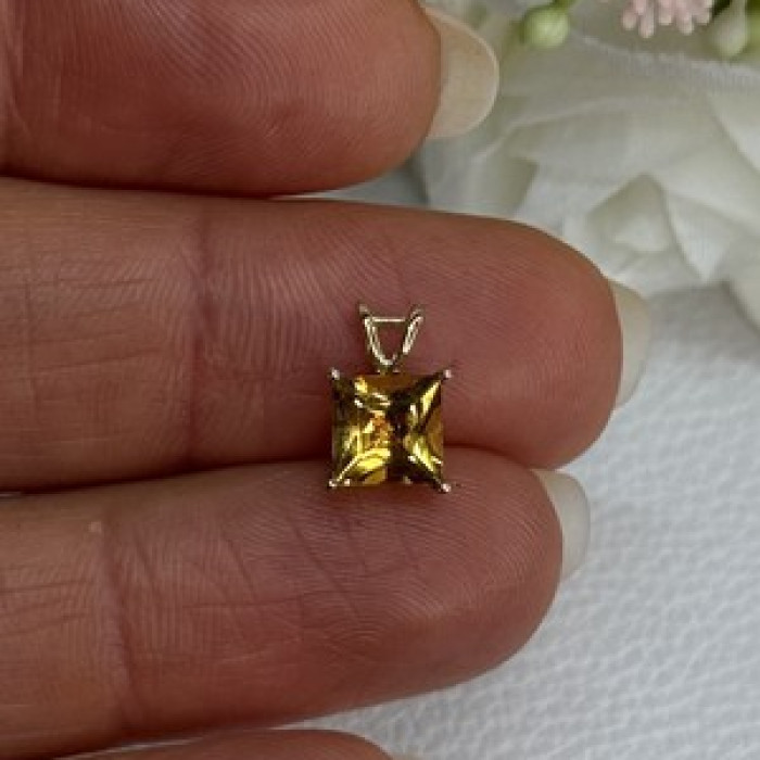 10K YELLOW GOLD CITRINE PENDANT LENGTH 0.40 INCH