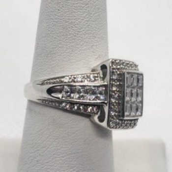 925 Sterling Silver CZ Ring Size 7.5