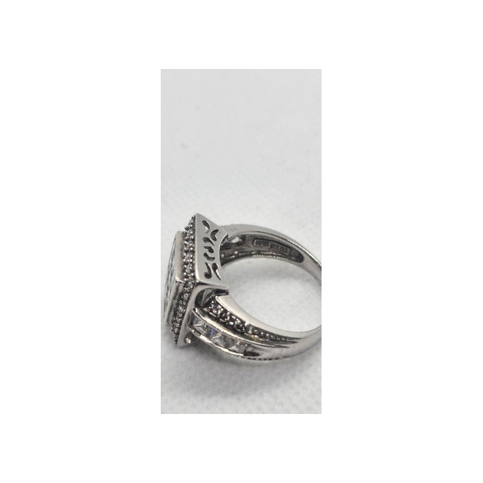 925 Sterling Silver CZ Ring Size 7.5
