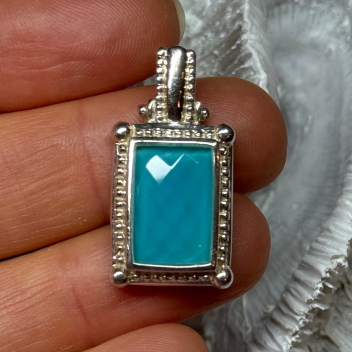 925 Sterling Silver Turquoise Pendant Length 1.3 Inch