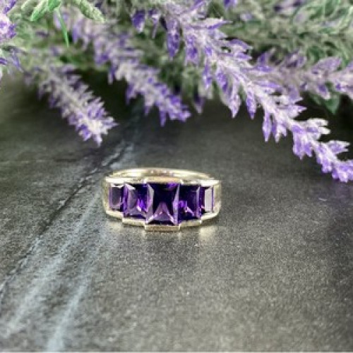925 Sterling Silver Amethyst Ring Size 6.5