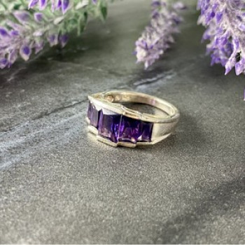 925 Sterling Silver Amethyst Ring Size 6.5