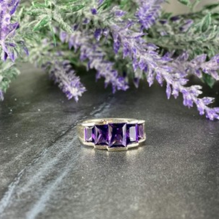 925 Sterling Silver Amethyst Ring Size 6.5