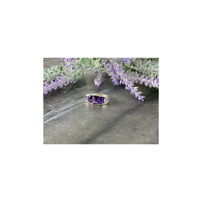925 Sterling Silver Amethyst Ring Size 6.5