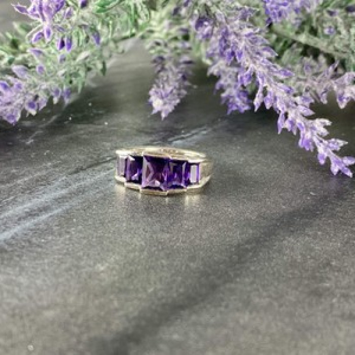925 Sterling Silver Amethyst Ring Size 6.5