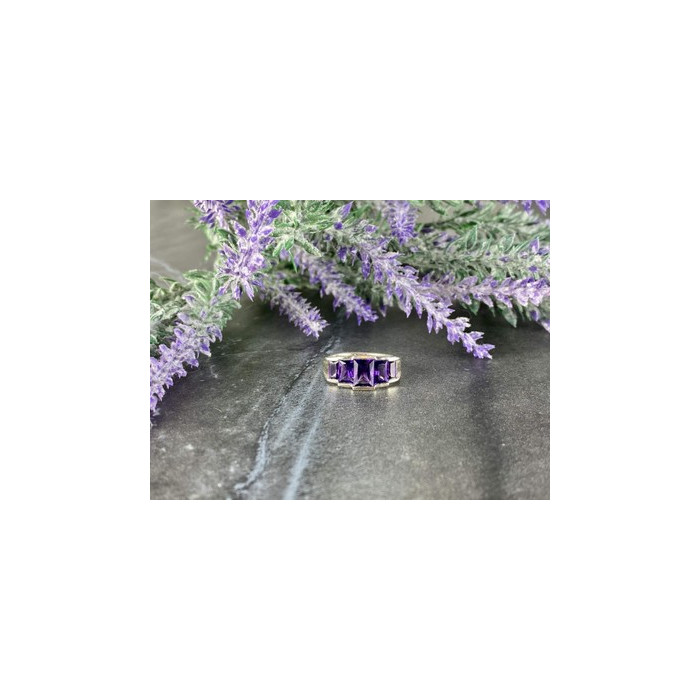 925 Sterling Silver Amethyst Ring Size 6.5