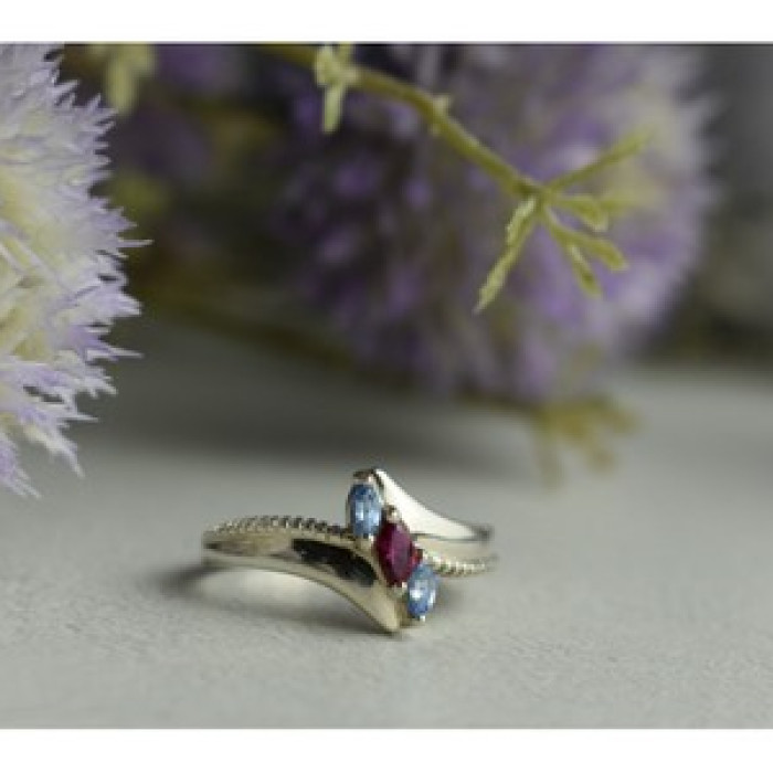 925 Sterling Silver Pink Spinel & Topaz Ring Size 7
