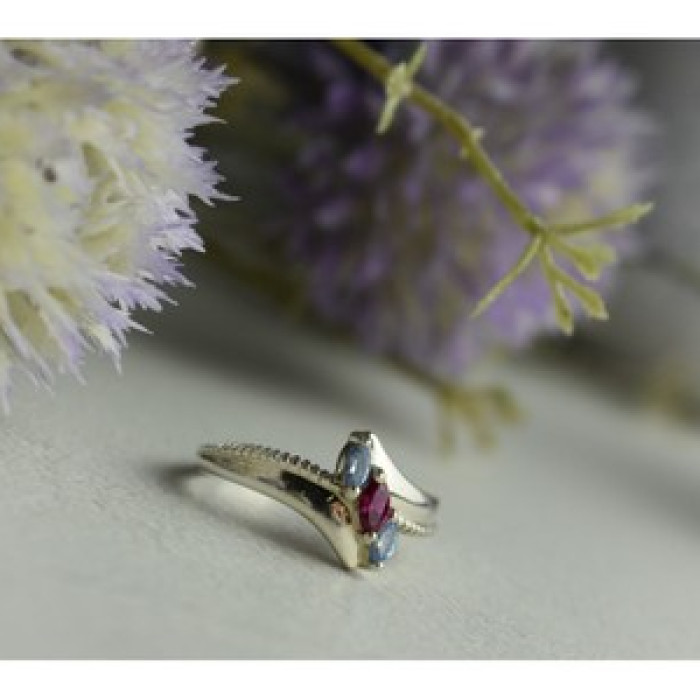 925 Sterling Silver Pink Spinel & Topaz Ring Size 7