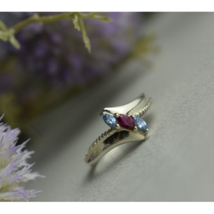 925 Sterling Silver Pink Spinel & Topaz Ring Size 7