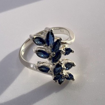 925 Sterling Silver & Sapphires Ring Size 6