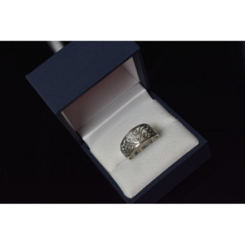 925 Sterling Silver Ring Size 8
