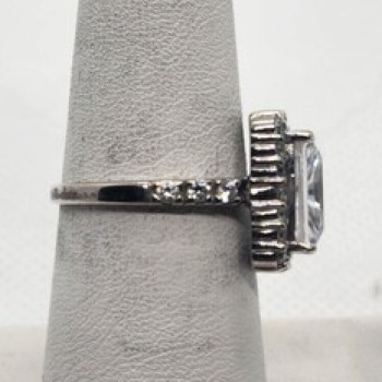 925 Sterling Silver CZ Ring Size 7