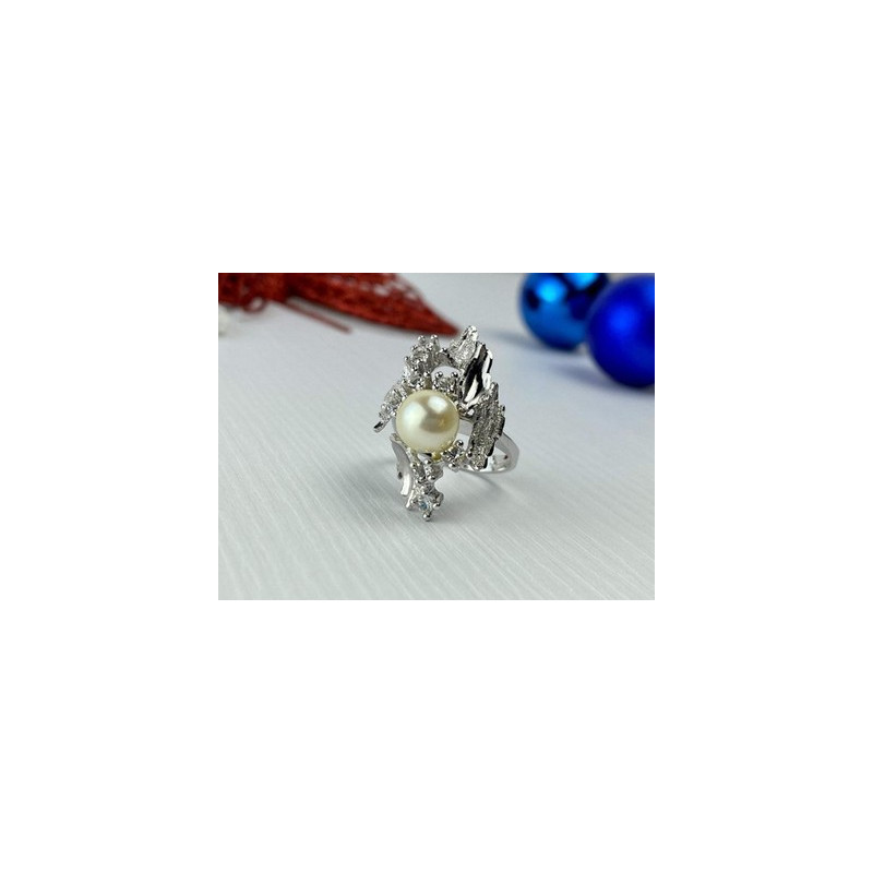 925 Sterling Silver Pearl & CZ Ring Size 6