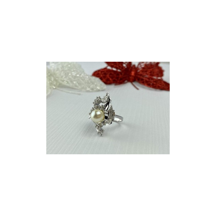 925 Sterling Silver Pearl & CZ Ring Size 6