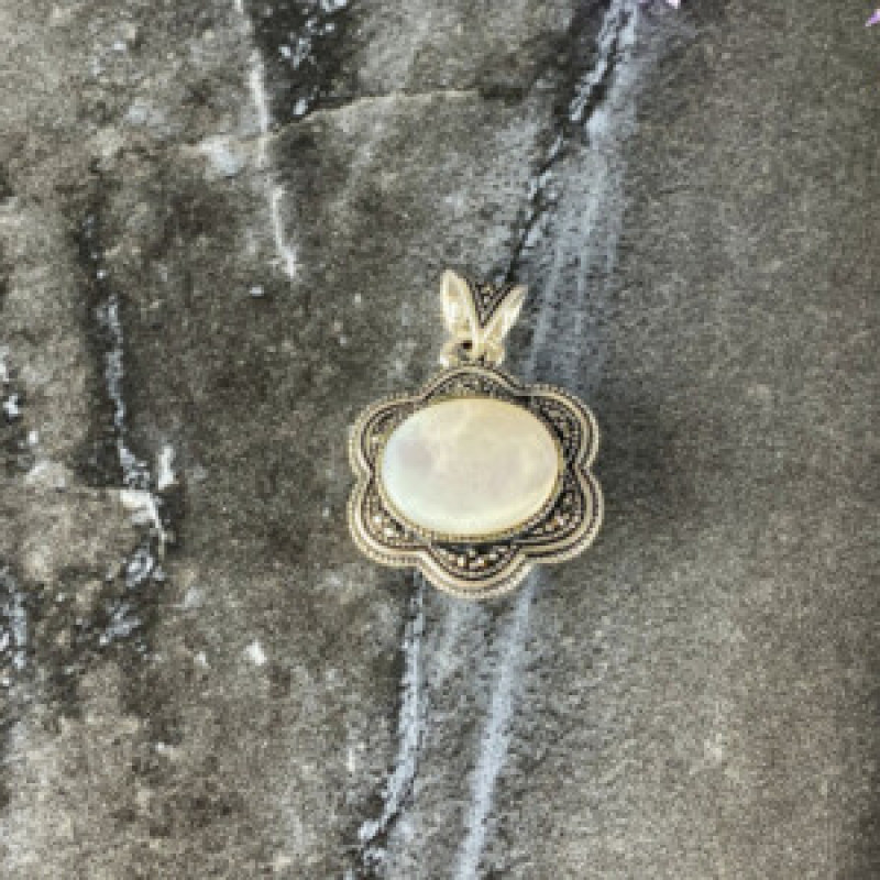 925 Sterling Silver Mother Of Pearl & Marcasites Pendant