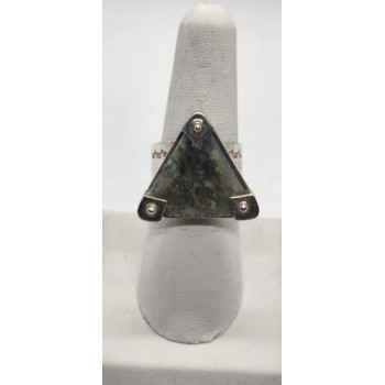 925 Sterling Silver Nephrite Ring Size 7.5