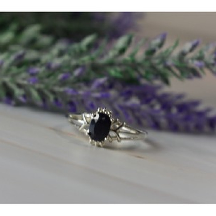 925 Sterling Silver Black Spinel Ring Size 10.25