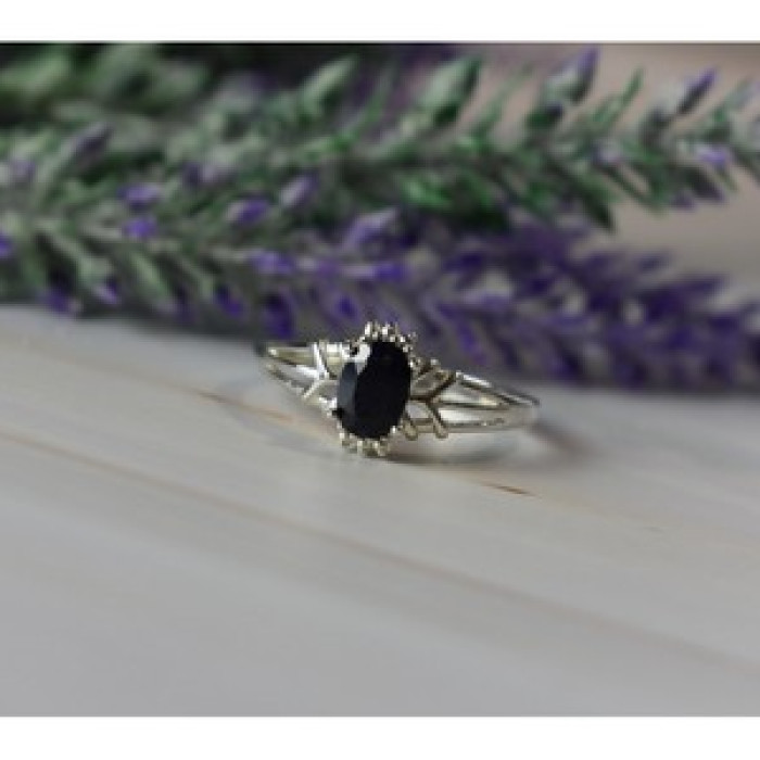 925 Sterling Silver Black Spinel Ring Size 10.25