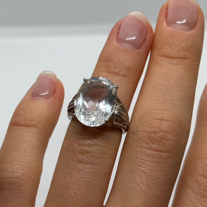 925 Sterling Silver CZ Ring Size 4
