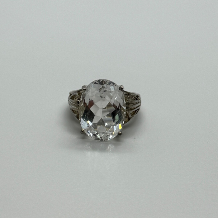 925 Sterling Silver CZ Ring Size 4