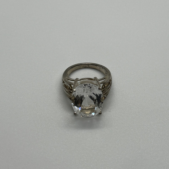 925 Sterling Silver CZ Ring Size 4