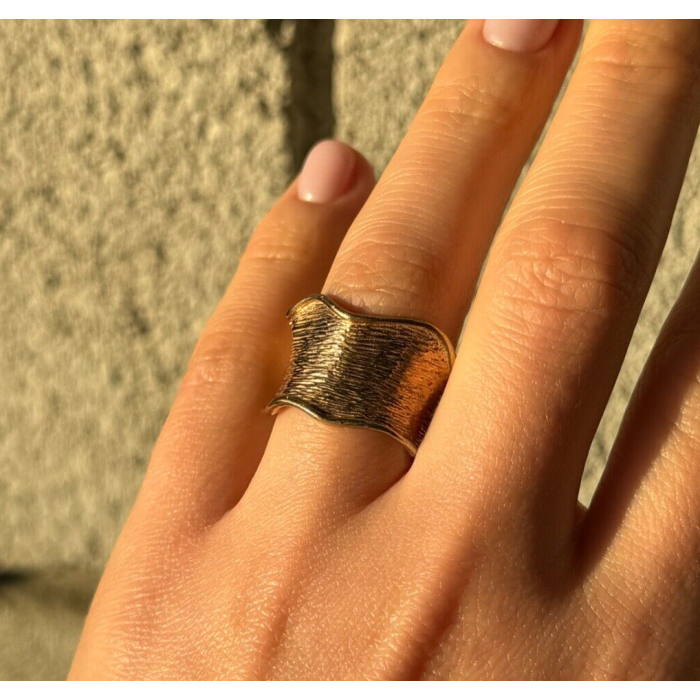 925 Sterling Silver Gold Plated Ring Size 6