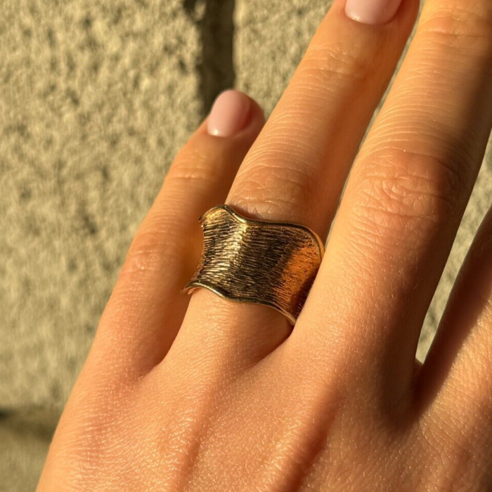 925 Sterling Silver Gold Plated Ring Size 6