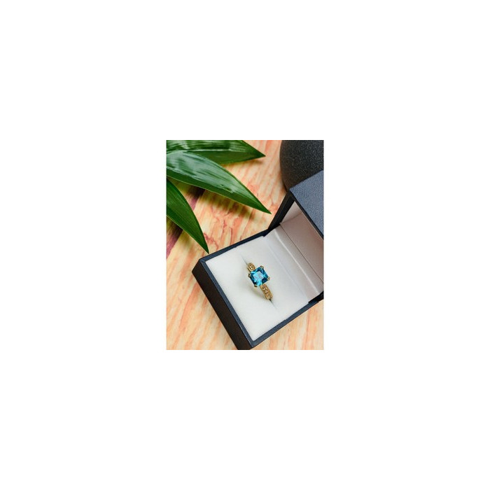 925 Sterling Silver Gold Plated Blue Topaz Ring Size 8
