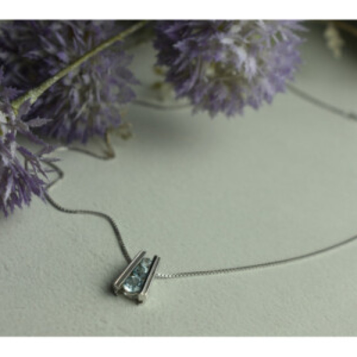 925 Sterling Silver Blue Spinel Chain With Pendant