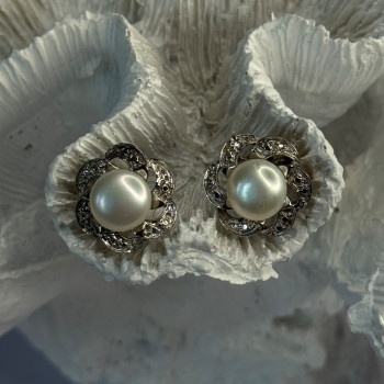 Beautiful 925 Sterling Silver Pearl Earrings Length 0.60 Inch