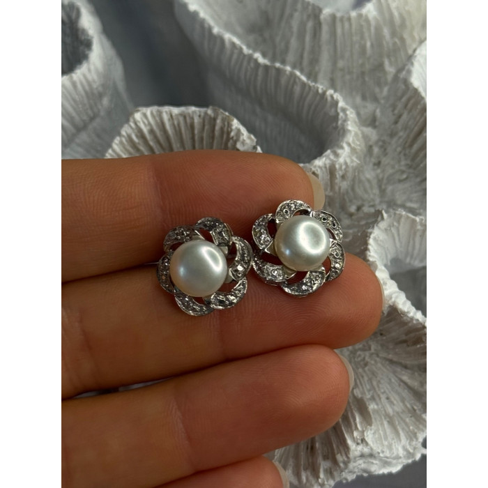 Beautiful 925 Sterling Silver Pearl Earrings Length 0.60 Inch