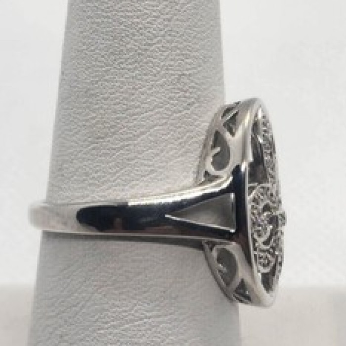 925 Sterling Silver Diamond Ring Size 8