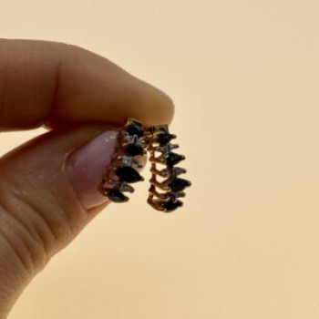 10K Yellow Gold Sapphires Earrings