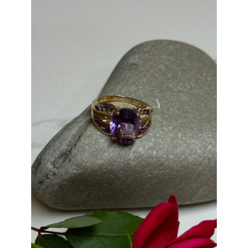 10K YELLOW GOLD AMETHYST RING SIZE 7