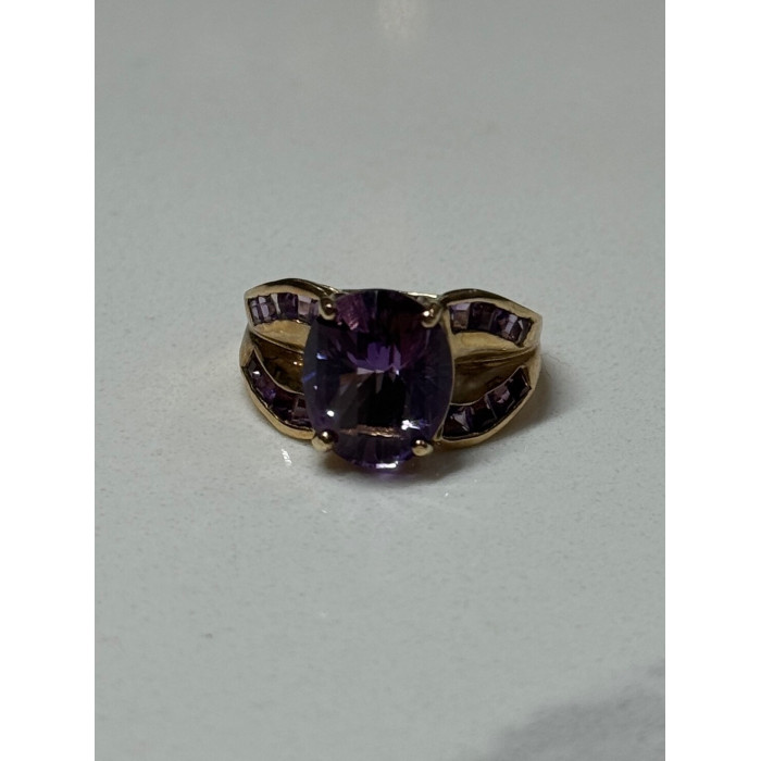 10K YELLOW GOLD AMETHYST RING SIZE 7