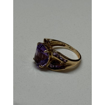 10K YELLOW GOLD AMETHYST RING SIZE 7