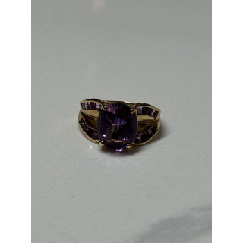 10K YELLOW GOLD AMETHYST RING SIZE 7