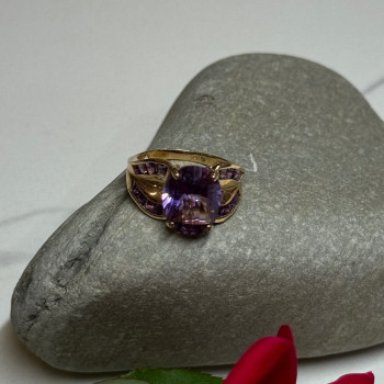 10K Yellow Gold Amethyst Ring Size 7