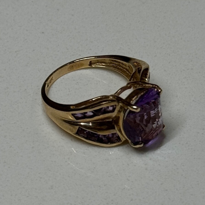 10K Yellow Gold Amethyst Ring Size 7