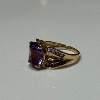 10K Yellow Gold Amethyst Ring Size 7