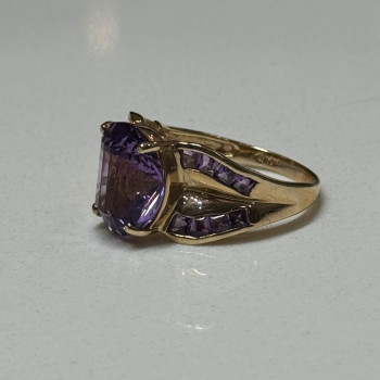 10K Yellow Gold Amethyst Ring Size 7
