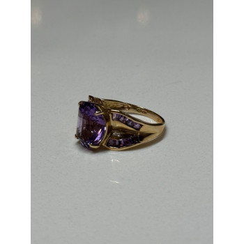 10K YELLOW GOLD AMETHYST RING SIZE 7