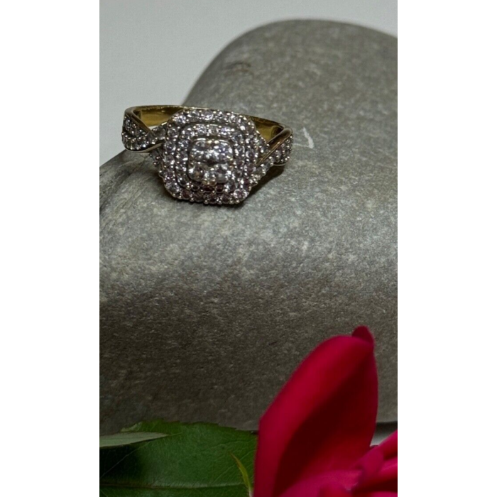 10K YELLOW GOLD DIAMONDS RING SIZE 9