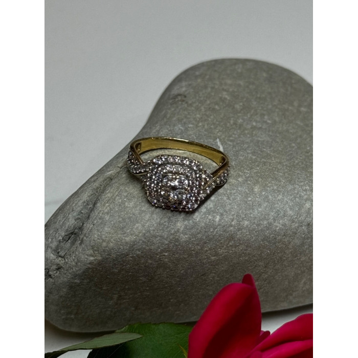 10K YELLOW GOLD DIAMONDS RING SIZE 9